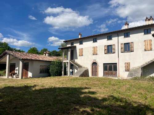 Klein huisje op het platteland in Gualdo Tadino