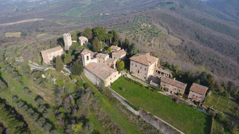 Top-to-bottom house in Panicale