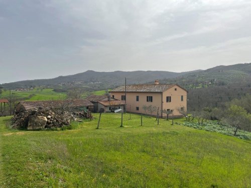 Klein huisje op het platteland in Paciano