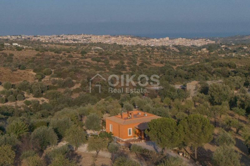 Villa in Noto