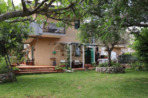 Villa in Avola