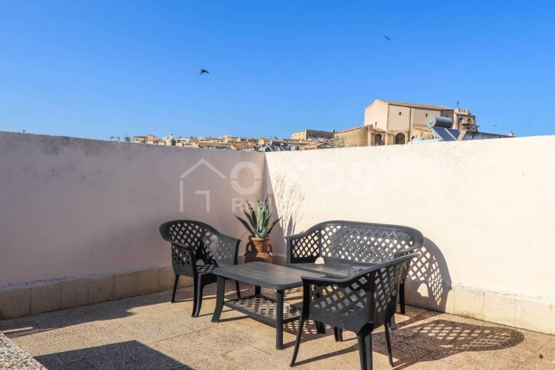 Casa independente em Noto