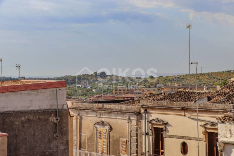 Casa independiente en Noto