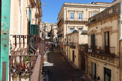 Apartment in Noto