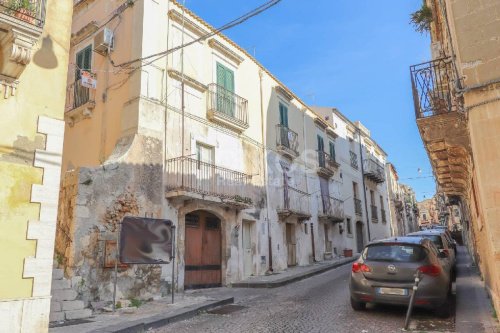 Detached house in Noto