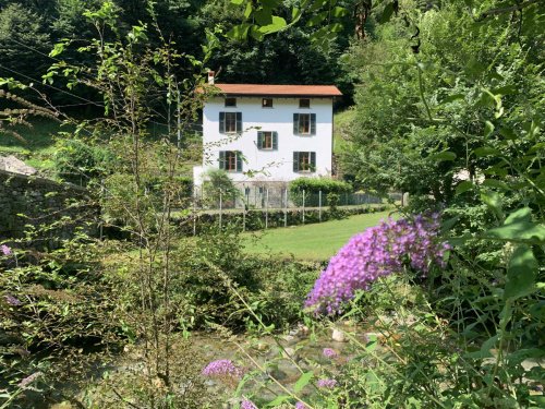 Bauernhaus in Grandola ed Uniti