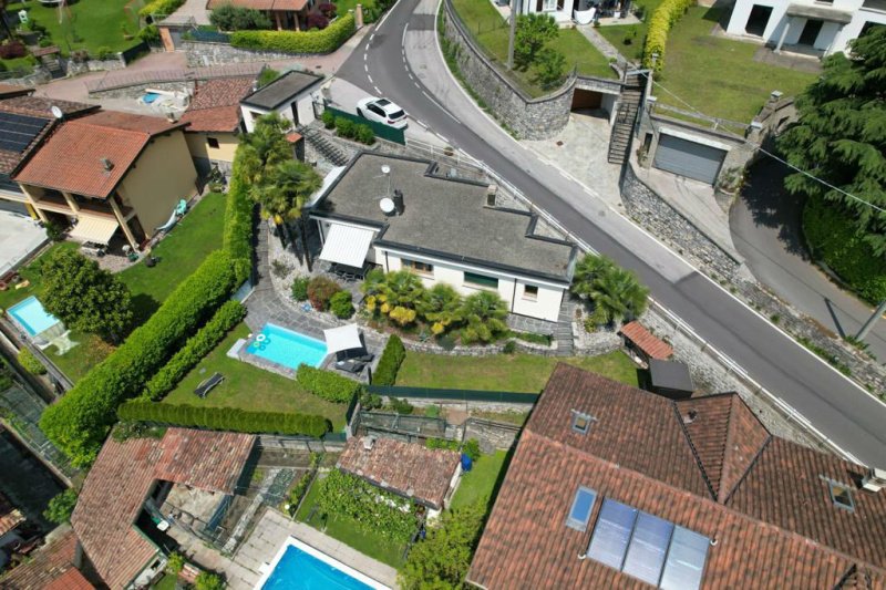 Villa i Valsolda