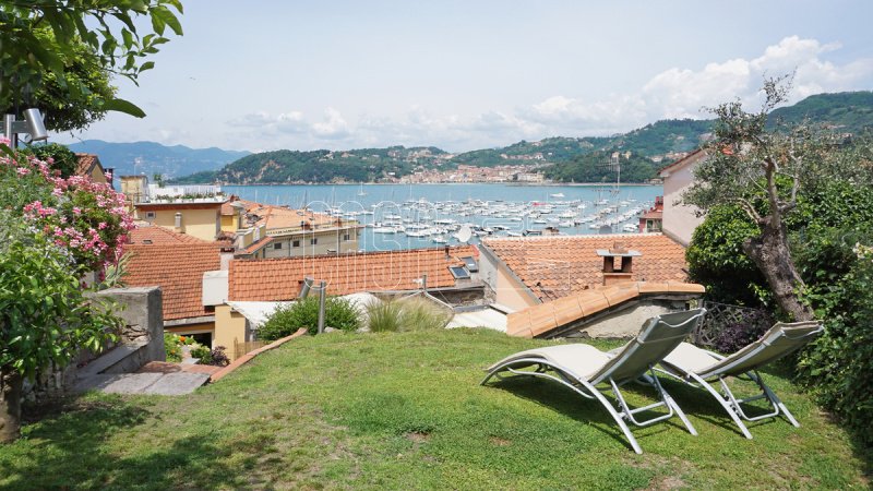 Moradia em Lerici