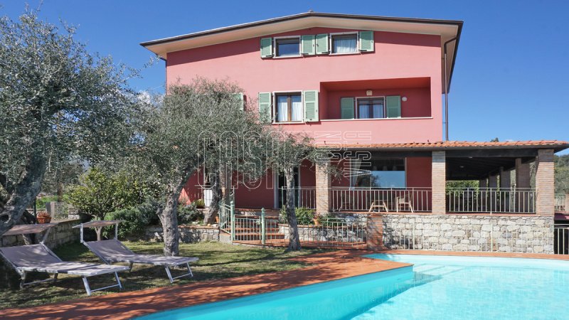 Casa semi-independiente en Vezzano Ligure