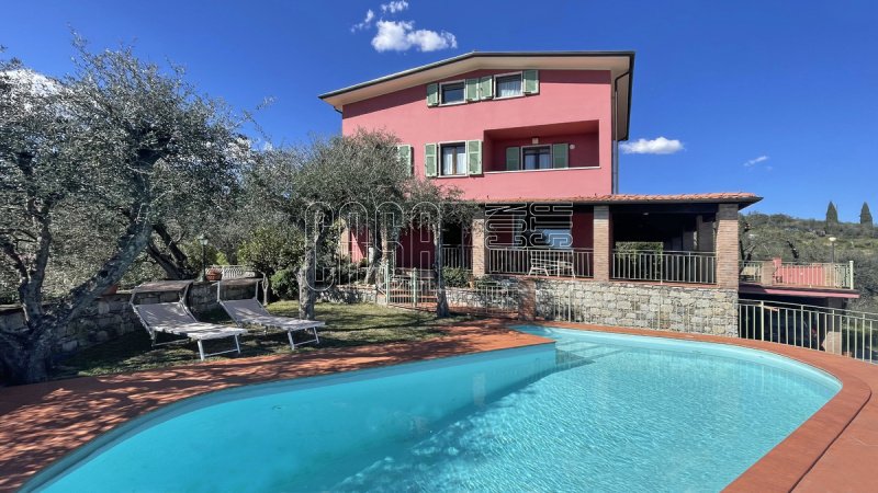 Casa geminada em Vezzano Ligure