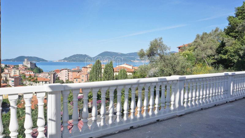 Self-contained apartment in Lerici