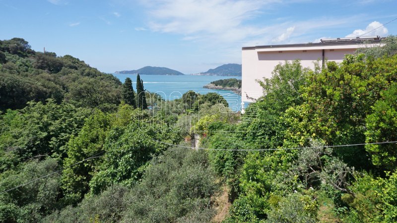 Self-contained apartment in Lerici