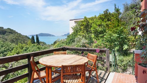 Self-contained apartment in Lerici