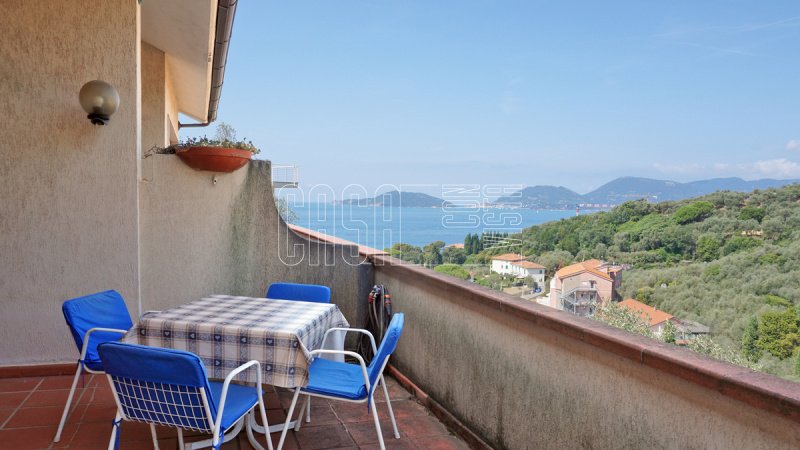 Self-contained apartment in Lerici