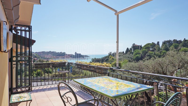 Self-contained apartment in Lerici