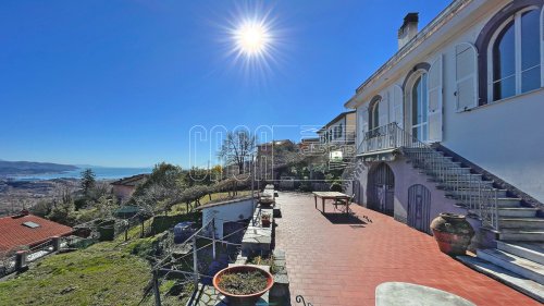 Вилла в La Spezia