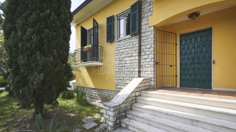 Villa in Ameglia