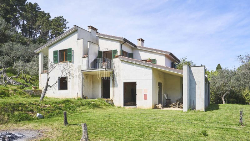 Moradia em Ameglia