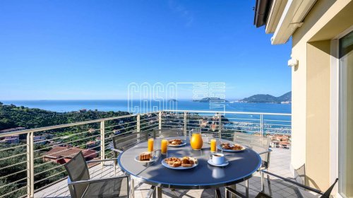 Penthouse in Lerici