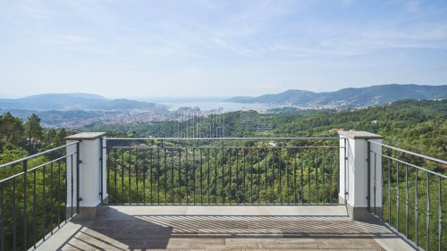 Вилла в La Spezia