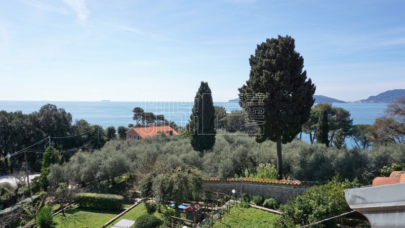 Self-contained apartment in Lerici