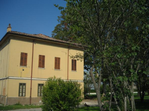 Hus på landet i Podenzano