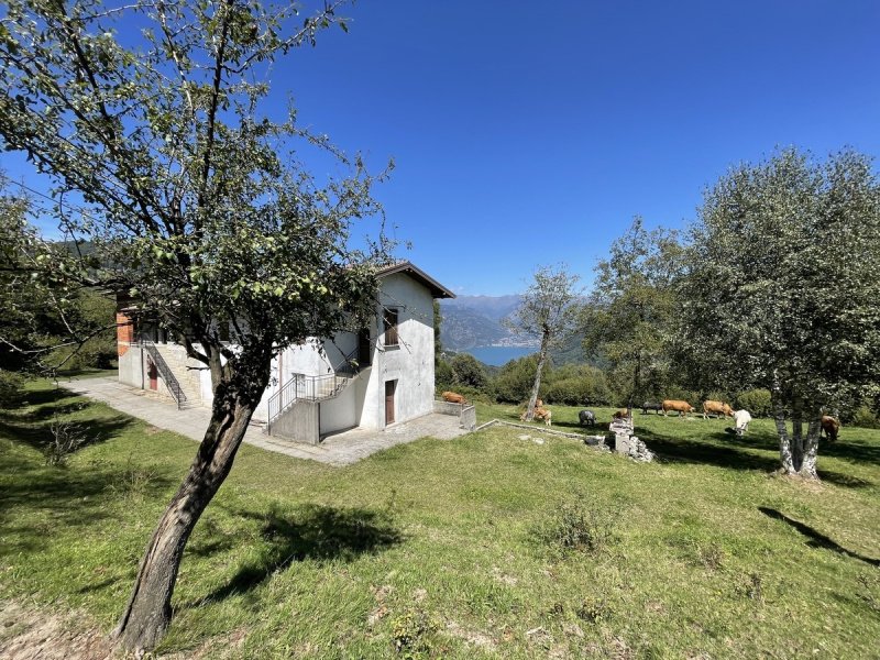 Casa independente em Alta Valle Intelvi