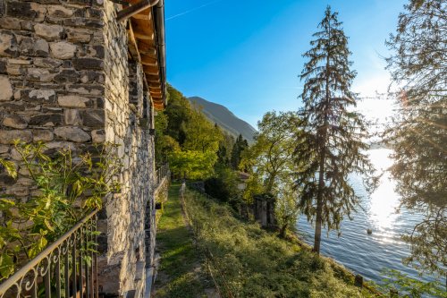 Casa indipendente a Valsolda