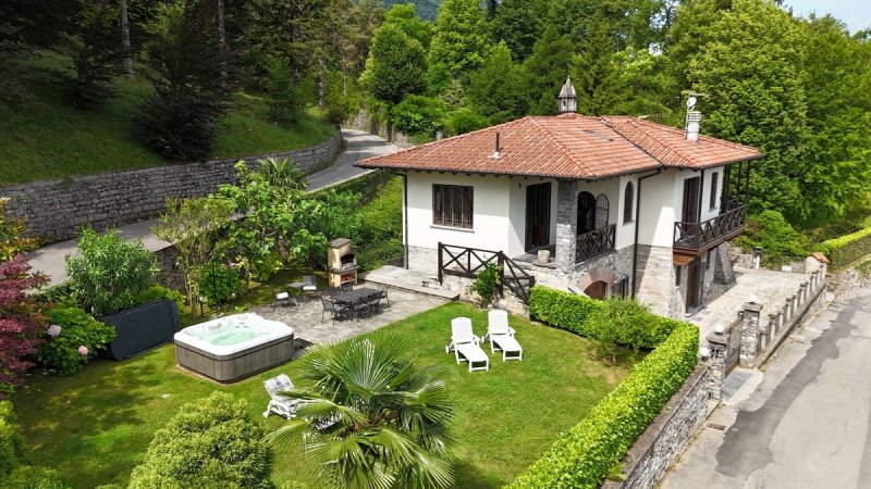 Вилла в Менаджо