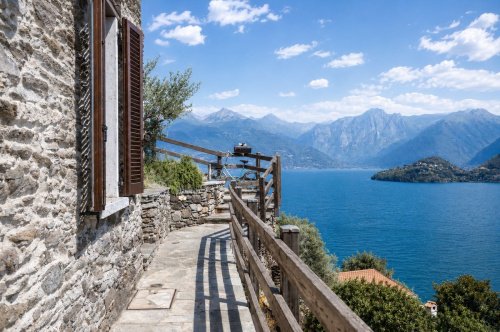 Doppelhaushälfte in Pianello del Lario