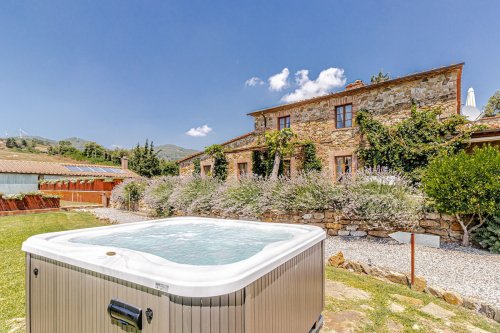 Country house in Montecatini Val di Cecina