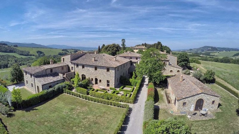 Apartment in Volterra