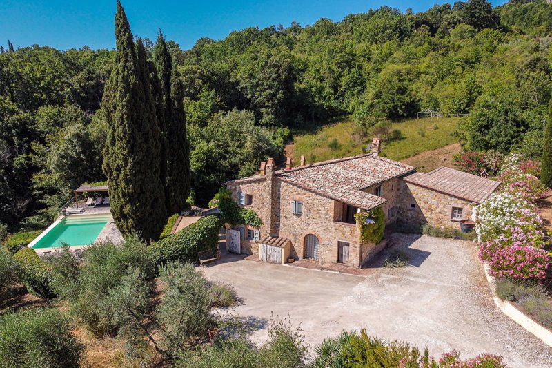 Huis op het platteland in Montecatini Val di Cecina