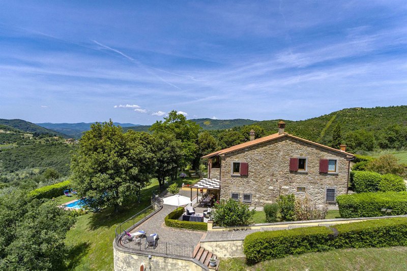 Сельский дом в Чивителла-ин-Валь-ди-Кьяна