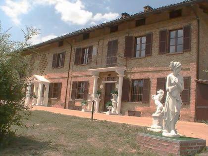 Hus i Costigliole d'Asti
