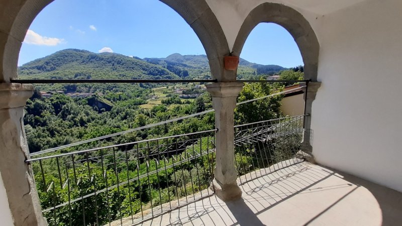 Farmhouse in Camporgiano