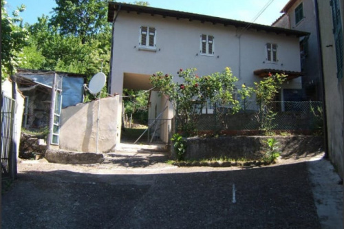 Detached house in Minucciano