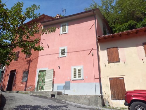 Top-to-bottom house in Vagli Sotto