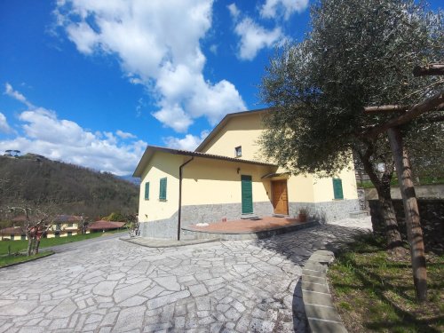 Semi-detached house in Castelnuovo di Garfagnana