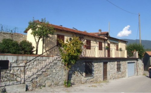 Casa independiente en Piazza al Serchio