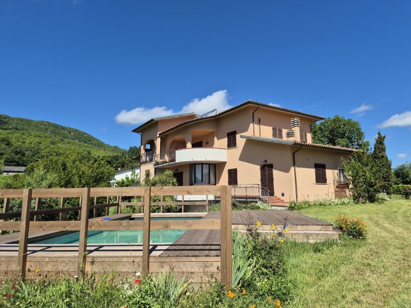 Villa i Camporgiano