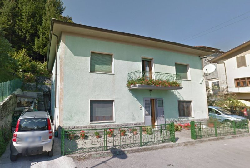 Detached house in Vagli Sotto