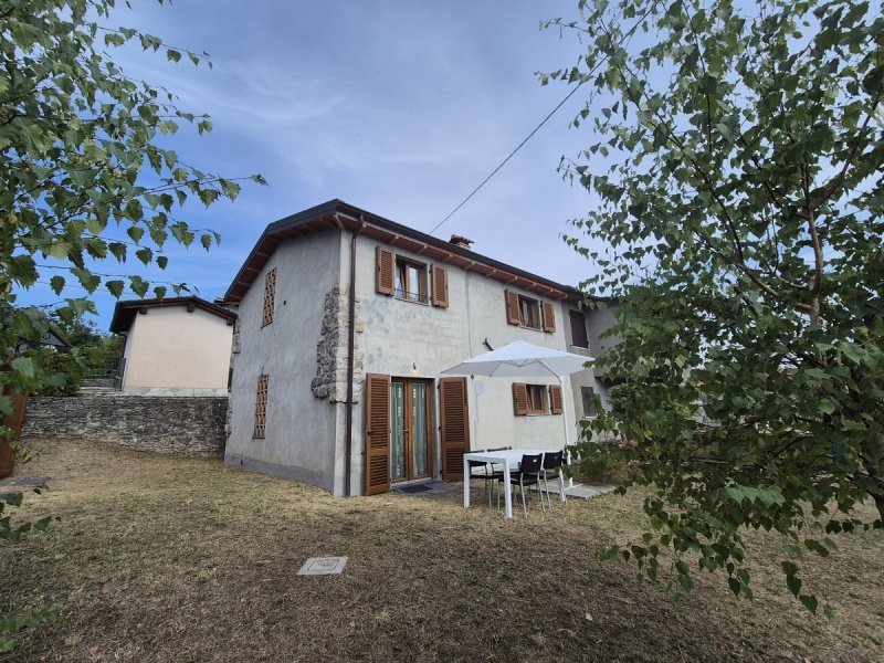 Casa semi indipendente a Castelnuovo di Garfagnana