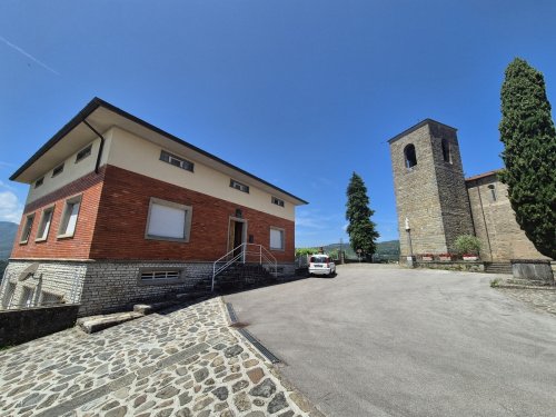 Moradia em Villa Collemandina