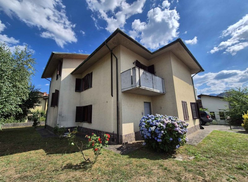 Moradia em Castelnuovo di Garfagnana