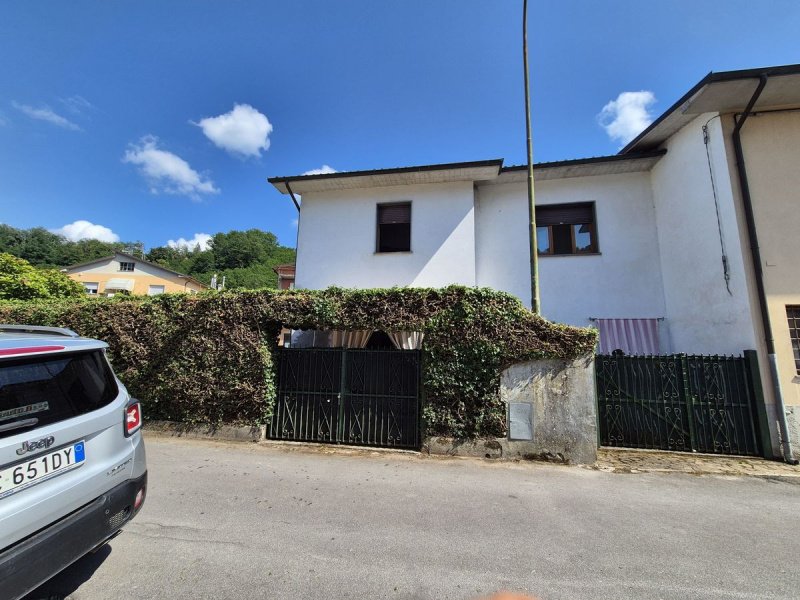 Таунхаус в Кастельнуово-ди-Гарфаньяна