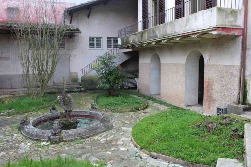 Hus från källare till tak i Cannara