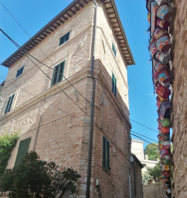 Teto/Chão em Spello