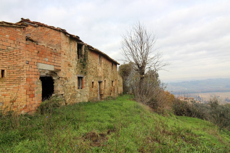 Klein huisje op het platteland in Torgiano