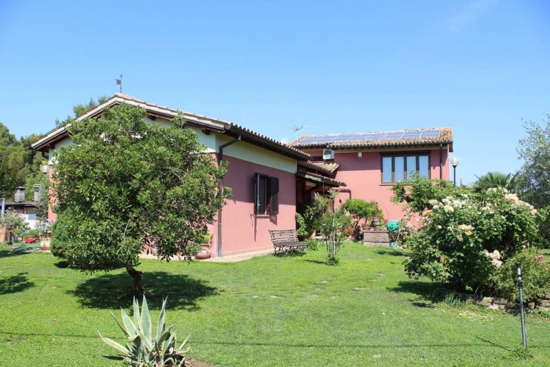 Detached house in Spello
